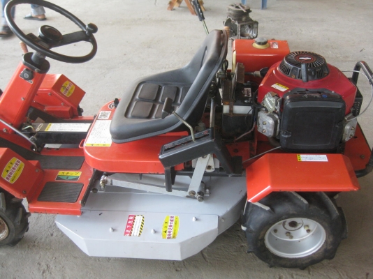 ขายรถตัดหญ้าBRIGGS &amp; STRATT0N MPM- 950พร้อมใช้