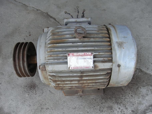 ขายมอเตอร์ Mitsubishi 15 HP. 1400 RPM. 380 V สภาพดีพร้อมใช้งาน วิ่งนิ่ม รูยึดน็อตแตกรูนึง ขายถูกๆครับ มาดูและลองที่ร้านผมได้ครับ