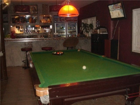 เซ้งบาร์ I Baa Bar ( ไอบ้าบาร์ ),ร้านอาหาร