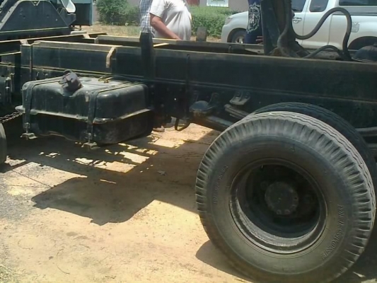 ISUZU ROCKY 210 HP 6SA1 รถหางปลาสิบล้อ 2 เพลา ใช้ลาก PC 200 ได้สบายครับ เครื่องแน่นแรงดี ภายในเก๋งคอนโซลสวย พวงมาลัยเพาเวอร์ เบรคทริ๊ปฟี้ ช่วงล่างใหญ่คัชซีสวย ยาง 10.00 ขอบ 20 สภาพดี เอกสารทะเบียนครบถูกต้องพร้อมโอน ราคาต่อรองได้ครับ