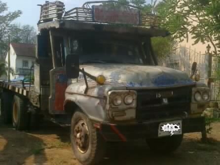 ISUZU ROCKY 210 HP 6SA1 รถหางปลาสิบล้อ 2 เพลา ใช้ลาก PC 200 ได้สบายครับ เครื่องแน่นแรงดี ภายในเก๋งคอนโซลสวย พวงมาลัยเพาเวอร์ เบรคทริ๊ปฟี้ ช่วงล่างใหญ่คัชซีสวย ยาง 10.00 ขอบ 20 สภาพดี เอกสารทะเบียนครบถูกต้องพร้อมโอน ราคาต่อรองได้ครับ