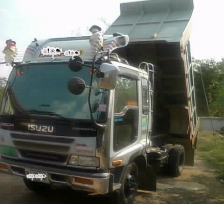 ISUZU ROCKY 210 HP 6SA1 รถหางปลาสิบล้อ 2 เพลา ใช้ลาก PC 200 ได้สบายครับ เครื่องแน่นแรงดี ภายในเก๋งคอนโซลสวย พวงมาลัยเพาเวอร์ เบรคทริ๊ปฟี้ ช่วงล่างใหญ่คัชซีสวย ยาง 10.00 ขอบ 20 สภาพดี เอกสารทะเบียนครบถูกต้องพร้อมโอน ราคาต่อรองได้ครับ
