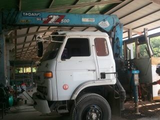 10ล้อ นิสสันUD 2เพลา ติดเครน5ตัน