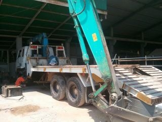 10ล้อ นิสสันUD 2เพลา ติดเครน5ตัน