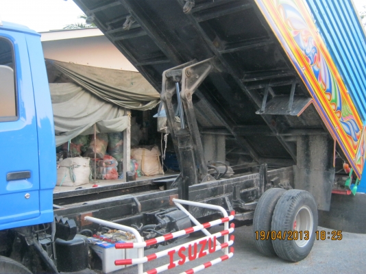 ขายหกล้ออีซูซุNPR58 เครื่อง110 ช่วงล่างเดิมน็อต5ตัว