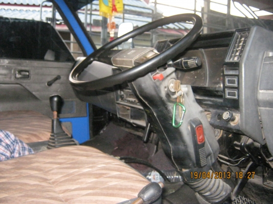 ขายหกล้ออีซูซุNPR58 เครื่อง110 ช่วงล่างเดิมน็อต5ตัว