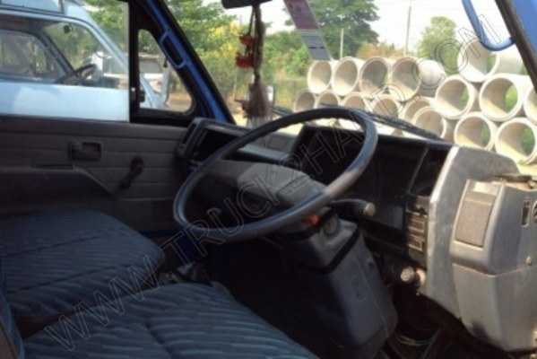 รถบรรทุก 6 ล้อ ยี่ห้อ ISUZU รุ่น NPR 110 แรงม้า //คุณปรีชากร โทร.086-879-5551 รถบรรทุก 6 ล้อ ยี่ห้อ ISUZU รุ่น NPR 110 แรงม้า //คุณปรีชากร โทร.086-879-5551