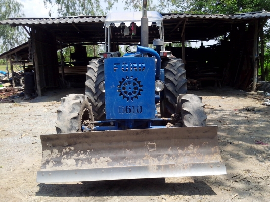 ขายรถไถ 2 เพลา ford 6610 เปลี่ยนยางคู่ห้นาใหม่แล้ว