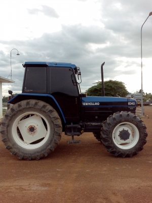 ขายรถไถ ford new holland 7840