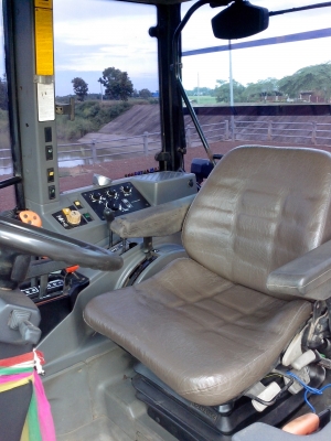 ขายรถไถ ford new holland 7840
