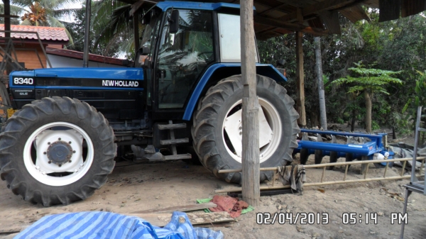 ขายรถไถ ford new holland 7840