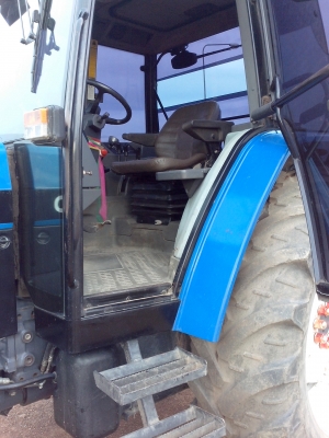 ขายรถไถ ford new holland 7840