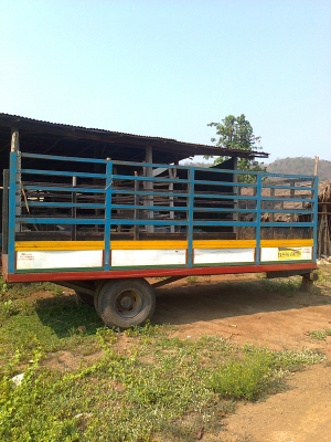 ขายรถไถ่ ฟอร์ด 6610 เสื้อลาย