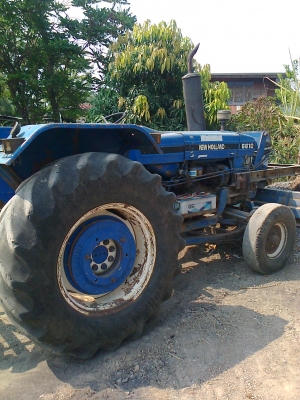 ขายรถไถ่ ฟอร์ด 6610 เสื้อลาย