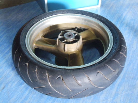 แม็ค17 กว้าง 5.5 นิ้ว ไม่คด ไม่ดุ้ง ยาง190 ดอกเต็ม