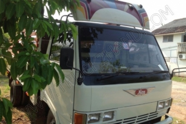 รถบรรทุก 6 ล้อ ยี่ห้อ HINO รุ่น KM777  117 แรงม้า//คุณปรีชากร โทร.086-879-5551