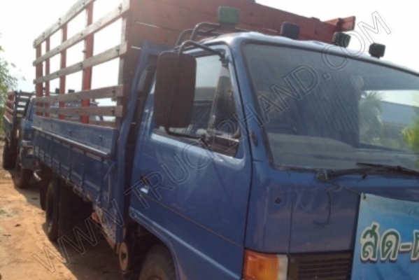 รถบรรทุก 6 ล้อ ยี่ห้อ ISUZU 115 แรงม้า รถห้างแท้ //คุณปรีชากร โทร.086-879-5551