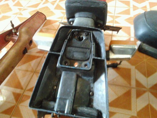 ขายยกหรือ แยก อะไหล่ HONDA C 900 หลายอย่าง ราคาถูก สภาพดีมากครับ ไม่หัก ไม่แตก ถอดจากรถเพื่อ แปลงเป็น C 70 ของตามรูปพร้อมใส่ทุกชิ้น ครับ