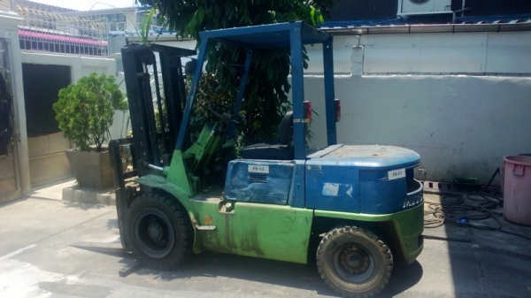 ขายถูกๆ รถยกมิตซูบิชิ 3 ตัน เสาสูง 3 เมตร เครื่องดีเซล เกียร์ออโต้