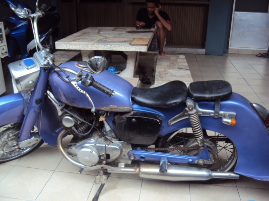 ขายฮอนด้าc92มีทะเบียนแท้ๆๆสนใจติดต่อสรกฤช 091-8892274