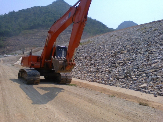 ขายรถแบคโฮ  ยี่ห้อ  HITACHI  รุ่น Ex 3 - 200  สภาพดีพร้อมใช้งาน ( เอกสารพร้อม เจ้าของขายเอง )  ราคา  950,000 บาท