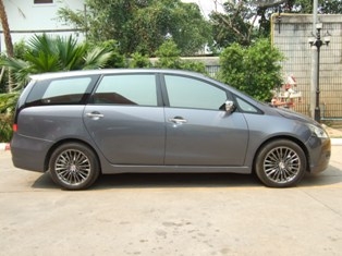 ขายดาวน์ถูกๆ MITSUBISHI SPACE WAGON รุ่น TOP ปี 07 สวยๆ