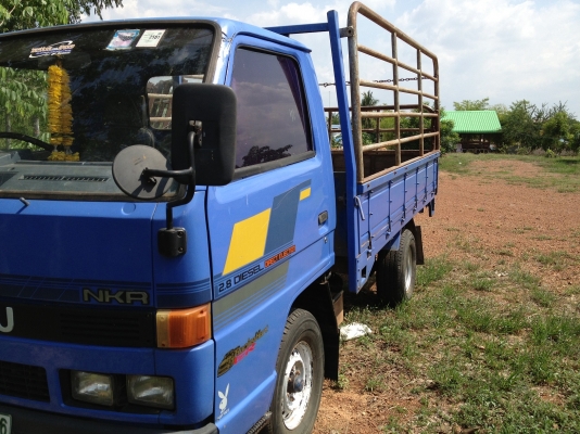 รถบรรทุก 4 ล้อ NKR รถบรรทุก 4 ล้อ NKR