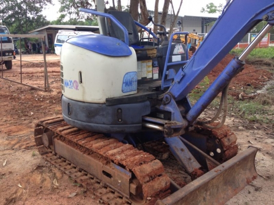 รถแบคโฮ MlTSUBlSHl  MM20 CR   สนใจติดต่อ 081 - 6079515