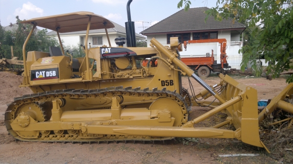 ขายแทรคเตอร์ CAT D5B สภาพเดิมทั้งคัน