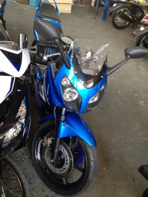 ขายด่วนๆ CBR 150 R ปี 49 กุญแจใหญ่ทำสีลายใหม่ *ชุบน็อตทั้งคัน ทำสวย เครื่องเดิมๆ ขายด่วนๆ CBR 150 R ปี 49 กุญแจใหญ่ทำสีลายใหม่ *ชุบน็อตทั้งคัน ทำสวย เครื่องเดิมๆ