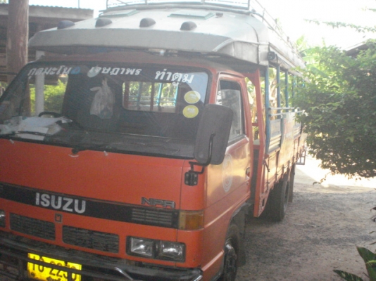 ขายด่วน ISUZU NPR 115 แรงม้า รถห้างแท้ครับ สวยๆๆๆ