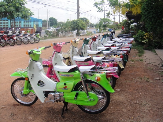 ขาย C 70 เครื่องดรีม งานใหม่สีสวย ทะเบียนพร้อมชุดโอน