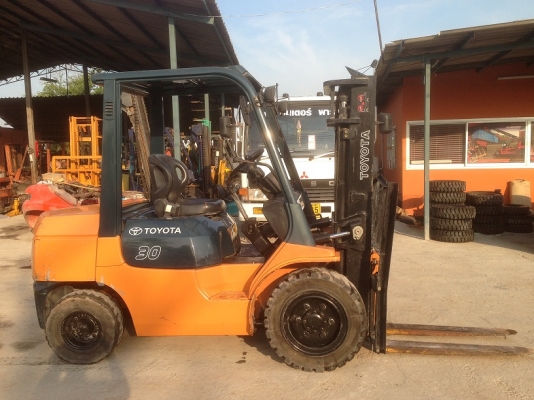 ขาย ฟอล์คลิฟท์ 3.0 ตัน TOYOTA 7FD30 ปี 2004 ใช้งานมา 1650 ชั่วโมง ขาย ฟอล์คลิฟท์ 3.0 ตัน TOYOTA 7FD30 ปี 2004 ใช้งานมา 1650 ชั่วโมง