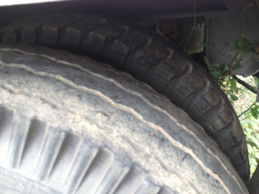 รถฮีโน่ 10 ล้อ พื้นเรียบ 320 แรงม้า ปี 53 ( ขายแม่ลูก ) สนใจติดต่อ 081 - 6079515