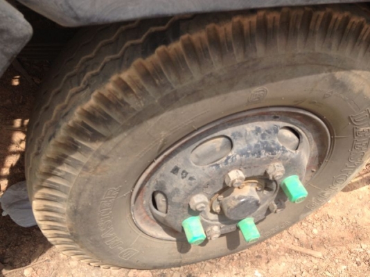 รถฮีโน่ 10 ล้อ พื้นเรียบ 320 แรงม้า ปี 53 ( ขายแม่ลูก ) สนใจติดต่อ 081 - 6079515