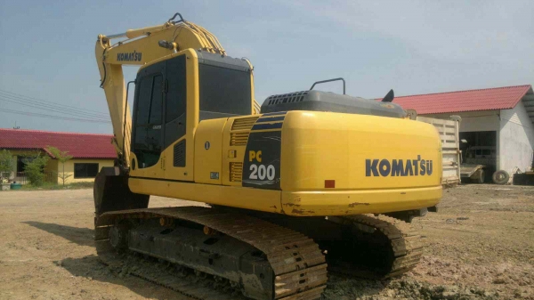 ได้รูปมาแล้วคับ Komatsu pc 200-8 รถสภาพดี พร้อมใช้งาน ต่อรองได้ เอกสาร อินวอย สนใจติดต่ิอ นุ 087-2976734