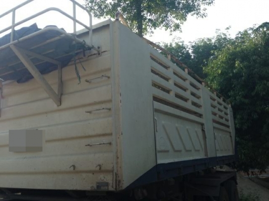 ขายรถ 22 ล้อ ISUZU 360 แรงม้าแม่ลูก กระบะสามมิตรหางสามเพลาปี 53 สนใจโทร 0819701072