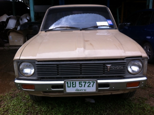 ขาย TOYOTA ม้าดำ RN30 ไฟกลม 4 ขอ