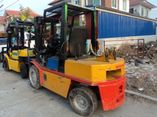 ขายฟอร์คลิฟท์ นิสสัน 3 ตัน แก๊ส+เบนซิน สภาพพร้อมใช้งาน 081-3535-948