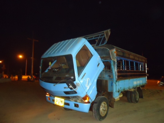 ขายหกล้อ ISUZU-KS เครื่อง 110 แแรงม้า หลังคารถโดยสาร พวงมาลัยเพลาเวอร์ รถสภาพสวยพร้อมใช้งาน เครื่องด