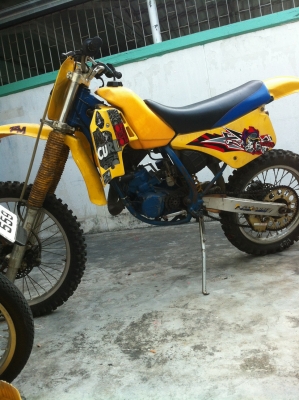 ขายด่วน มอเตอร์ไซค์วิบาก SUZUKI RM 125 สภาพเดิมสวย รถใช้น้อย