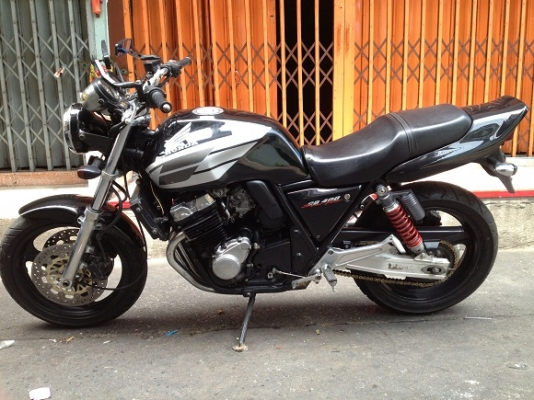 CB400 Y95 สพม. 69,000 ใครขายเท่าไรเราไม่สนเราไม่โก่งราคาเอาเท่านี้พอ