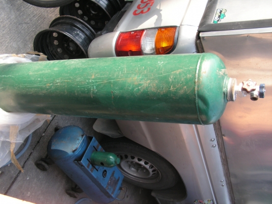 ถังเหล็ก(พี่ที่อยู่อรัญประเทศรับไปดูเเลต่อเเล้วครับ) ถังเหล็ก(พี่ที่อยู่อรัญประเทศรับไปดูเเลต่อเเล้วครับ)