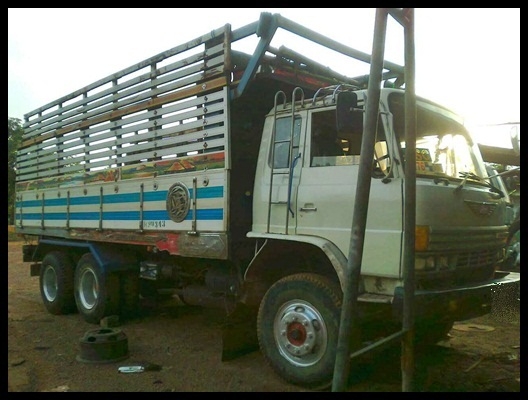 สิบล้อ F 18 เครื่องดี สภาพสวยมาก ขายด่วนๆ