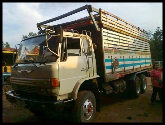 สิบล้อ F 18 เครื่องดี สภาพสวยมาก ขายด่วนๆ