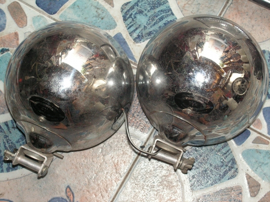 ไฟสปรอทไลค์กลม1คู่(พี่ธีระเดชอยู่ระยองรับไปดูเเลต่อเเล้วครับ)