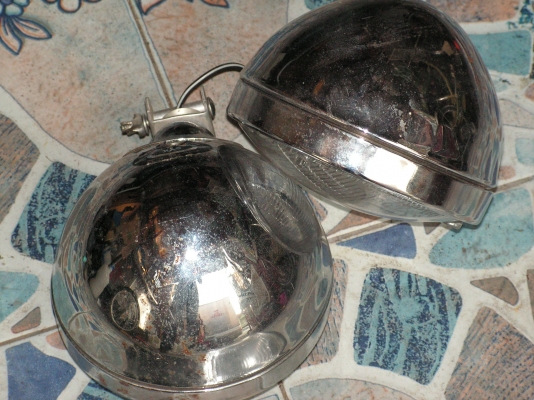 ไฟสปรอทไลค์กลม1คู่(พี่ธีระเดชอยู่ระยองรับไปดูเเลต่อเเล้วครับ)