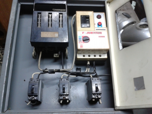 ตู้เบกเกอร์ พร้อมตัวเซฟทีคัต ตู้เบกเกอร์ พร้อมตัวเซฟทีคัต