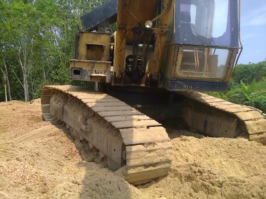 ขายPC200-2 รถทำงานอยู่ ทุกวันที่บ้าน(ขายราคาเศษเหล็ก) ขายPC200-2 รถทำงานอยู่ ทุกวันที่บ้าน(ขายราคาเศษเหล็ก)