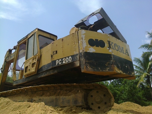 ขายPC200-2 รถทำงานอยู่ ทุกวันที่บ้าน(ขายราคาเศษเหล็ก) ขายPC200-2 รถทำงานอยู่ ทุกวันที่บ้าน(ขายราคาเศษเหล็ก)